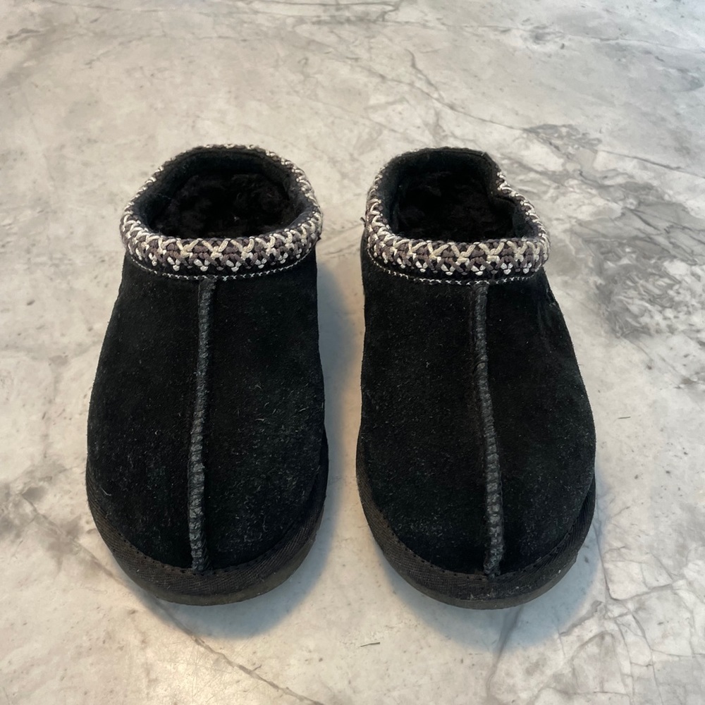 Like new kids Uggs slip ons, slippers, size 13